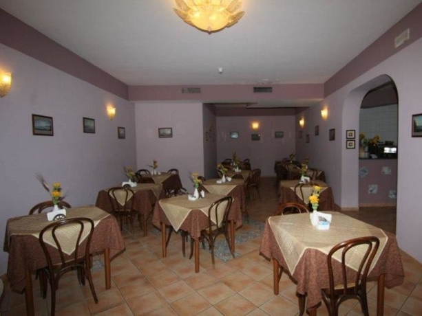 Imagen general del Hotel Nice, Sorrento. Foto 4