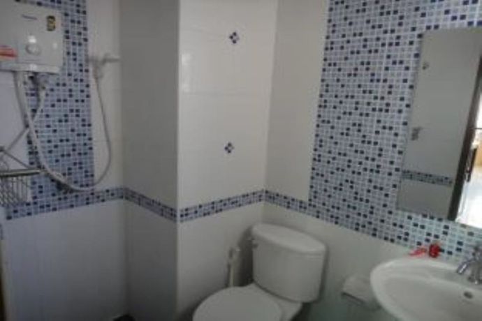 Imagen de los exteriores del Hotel Nichapat Place. Foto 11