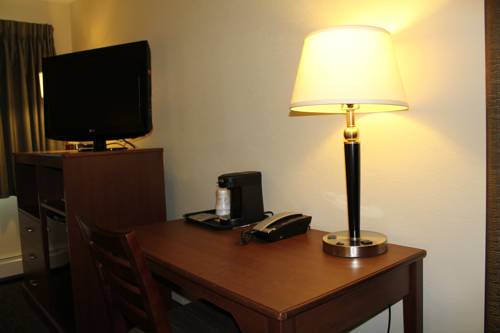 Imagen de la habitación del Hotel Nichols Inn & Suites. Foto 4