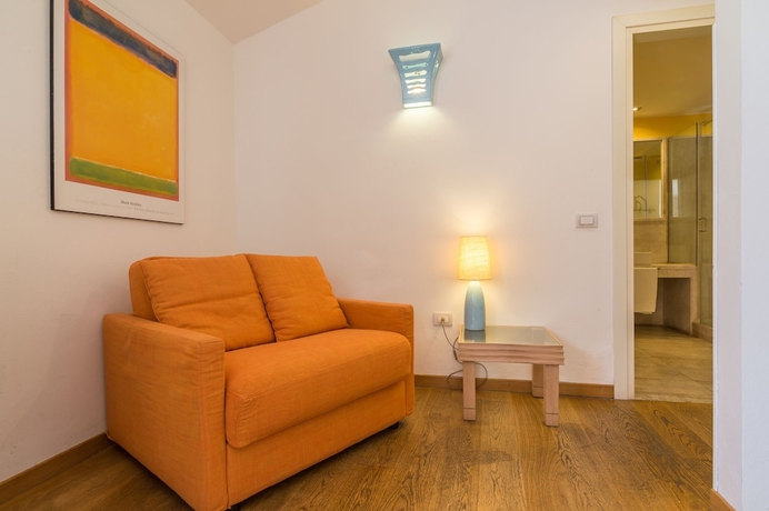 Imagen de la habitación del Hotel Nichotel. Foto 7