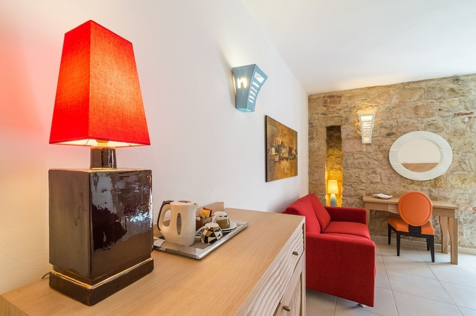 Imagen de la habitación del Hotel Nichotel. Foto 8