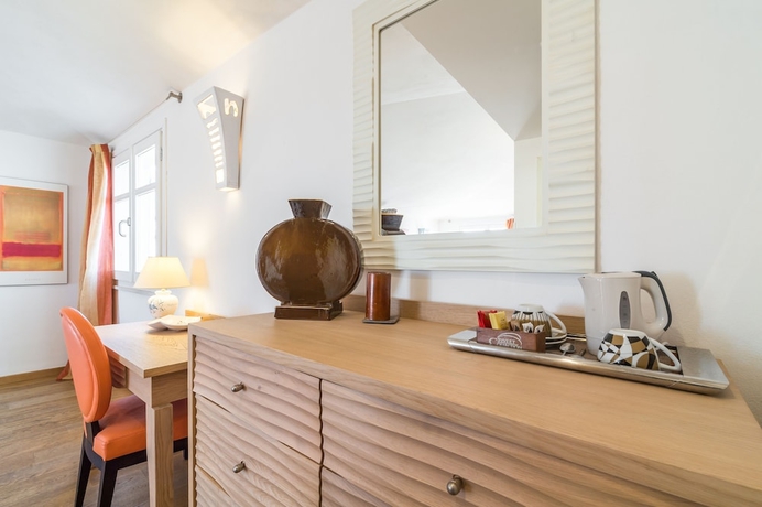 Imagen de la habitación del Hotel Nichotel. Foto 12