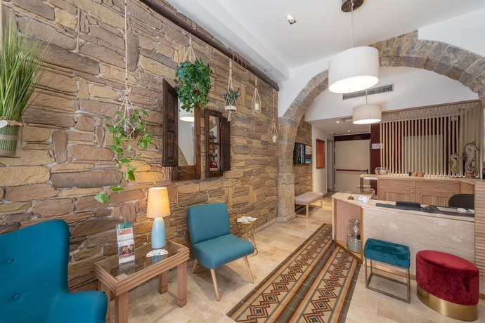 Imagen de los interiores del Hotel Nichotel. Foto 18