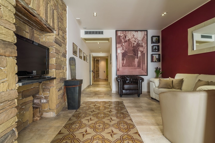 Imagen de los interiores del Hotel Nichotel. Foto 19