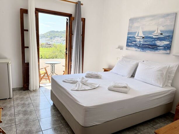 Imagen de la habitación del Hotel Nicolas Studios. Foto 19