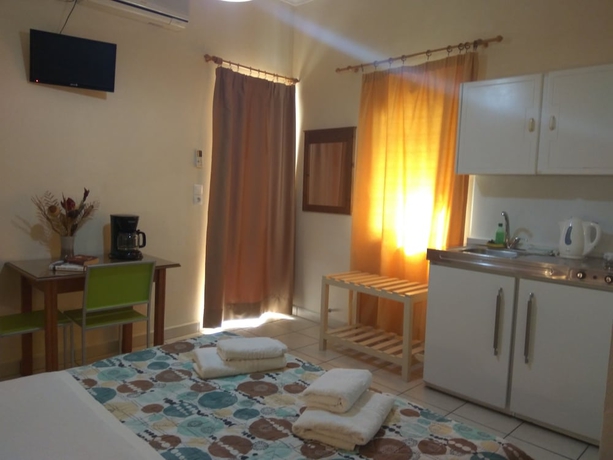 Imagen de la habitación del Hotel Nicolas Studios and Apartments. Foto 7