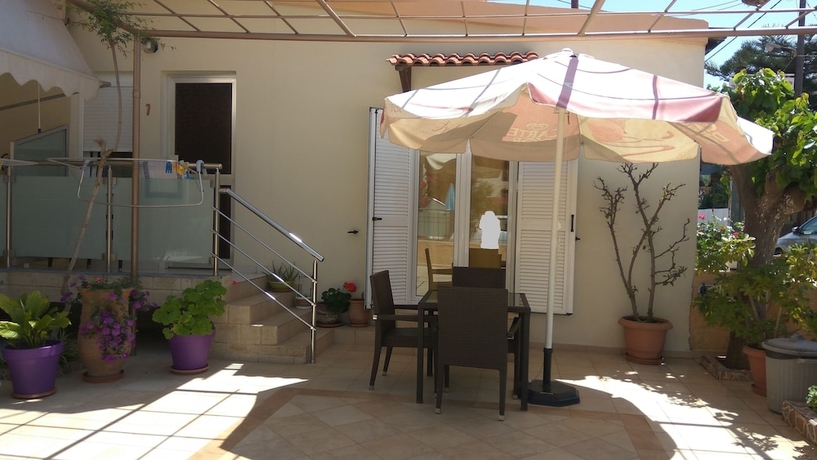 Imagen de la habitación del Hotel Nicolas Studios and Apartments. Foto 17