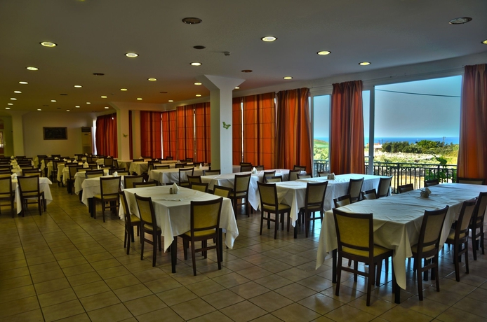 Imagen de los interiores del Hotel Nicolas Villas. Foto 2