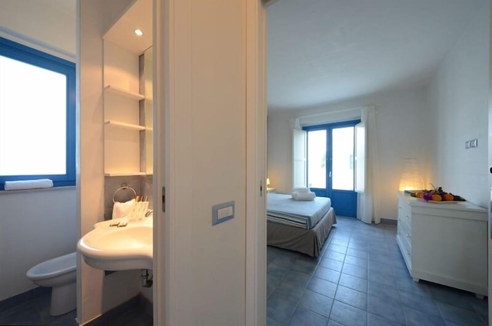 Imagen de la habitación del Hotel Nicolaus Club Borgo Rio Favara Resort. Foto 11