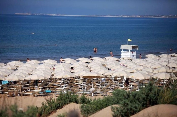 Imagen de los exteriores del Hotel Nicolaus Club Borgo Rio Favara Resort. Foto 16