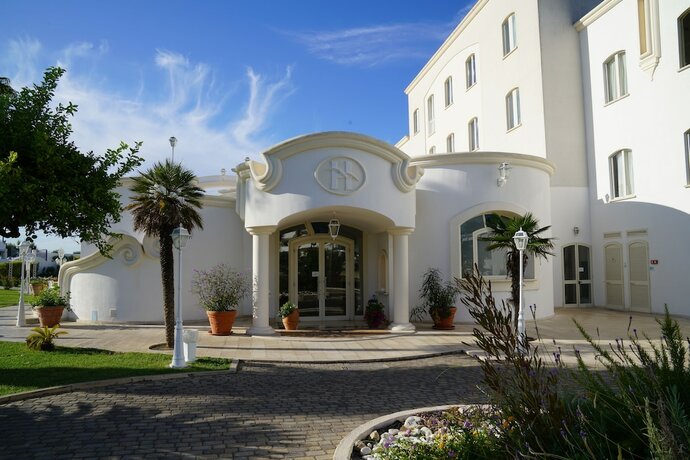 Imagen general del Hotel Nicolaus Club Gabbiano. Foto 6