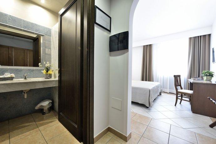 Imagen de la habitación del Hotel Nicoletta, Baunei. Foto 6