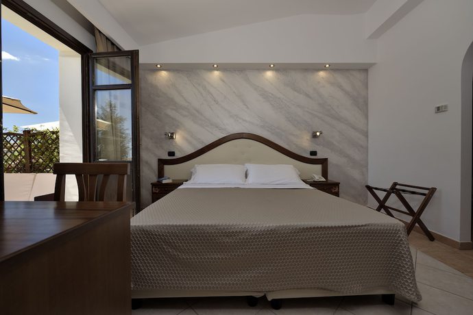 Imagen de la habitación del Hotel Nicoletta, Baunei. Foto 7