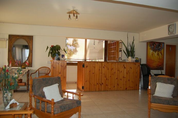 Imagen general del Hotel Nicos and Olympia Apartments. Foto 6