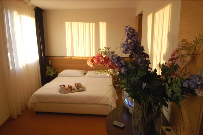 Imagen de la habitación del Hotel Nicotel Wellness Corato. Foto 4