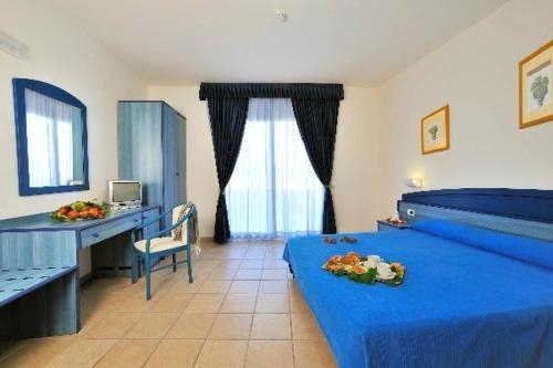 Imagen de la habitación del Hotel Nicotera Beach Village. Foto 10