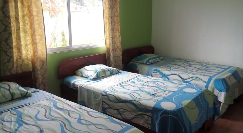 Imagen de la habitación del Hotel Nics Place. Foto 3