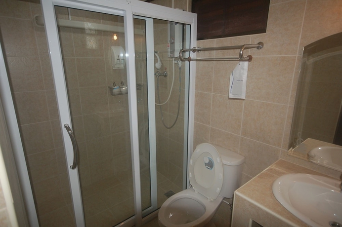 Imagen de la habitación del Hotel Nicslongstay. Foto 15