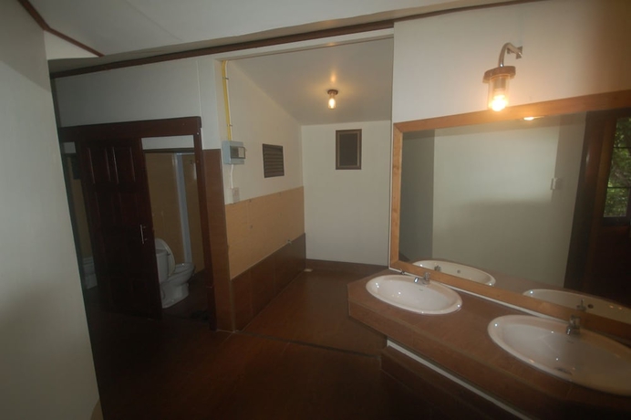 Imagen de la habitación del Hotel Nicslongstay. Foto 16