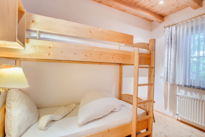 Imagen de la habitación del Hotel Niedermair. Foto 10