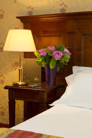 Imagen de la habitación del Hotel Niel. Foto 10