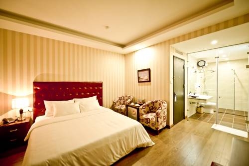 Imagen general del Hotel Night. Foto 4