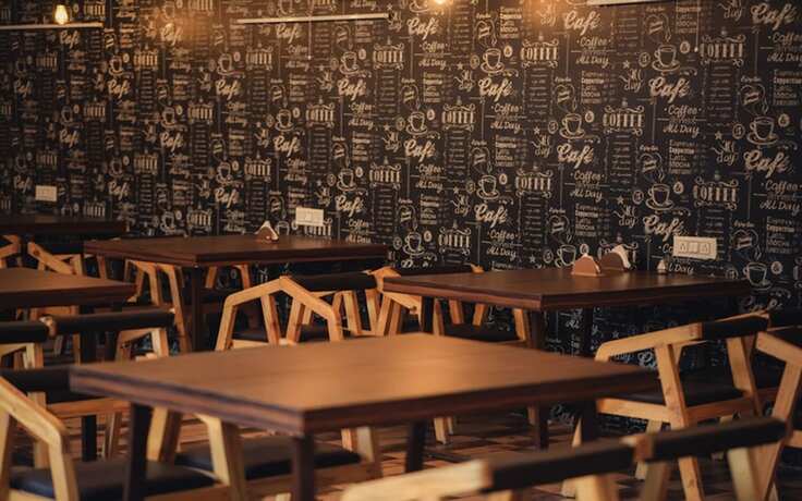 Imagen del bar/restaurante del Hotel Night In Paradise. Foto 15