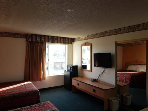 Imagen de la habitación del Hotel Night Inn. Foto 12