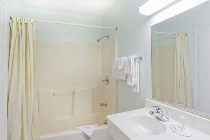 Imagen de la habitación del Hotel Night Lodge. Foto 14