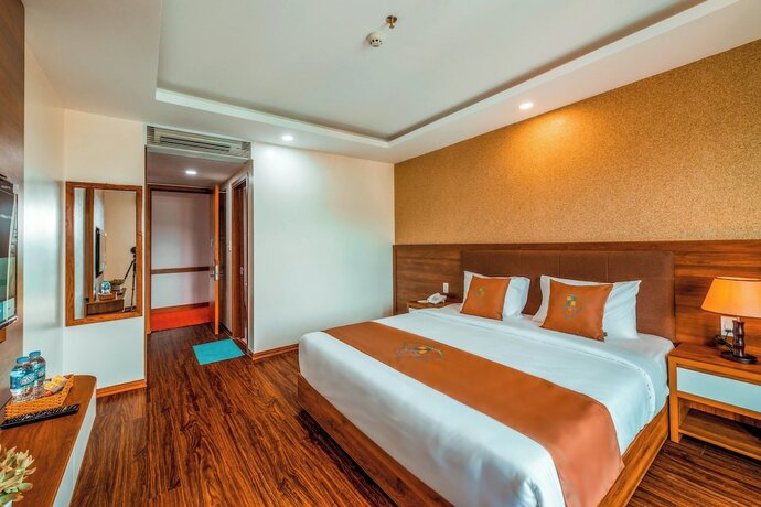 Imagen general del Hotel Night Sea. Foto 3