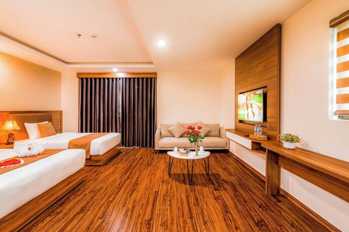 Imagen de la habitación del Hotel Night Sea. Foto 13