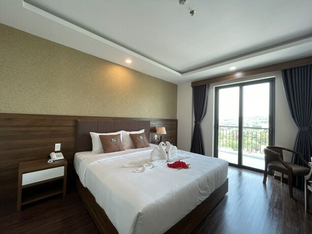 Imagen de la habitación del Hotel Night Sea. Foto 17