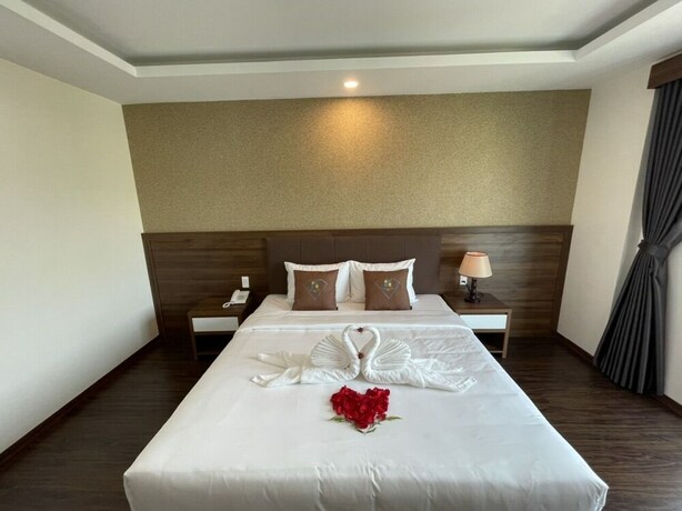 Imagen de la habitación del Hotel Night Sea. Foto 25