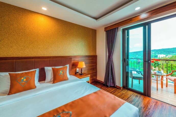 Imagen de la habitación del Hotel Night Sea. Foto 32