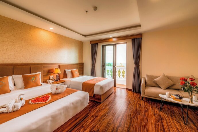 Imagen de la habitación del Hotel Night Sea. Foto 33