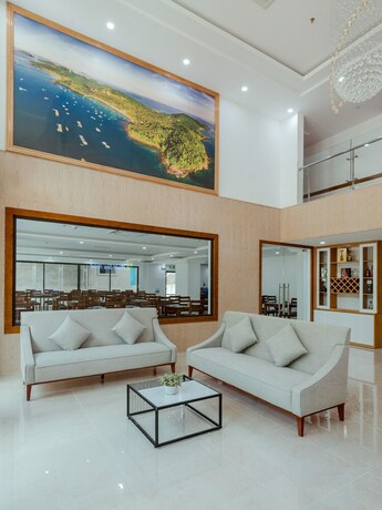 Imagen de los interiores del Hotel Night Sea. Foto 35