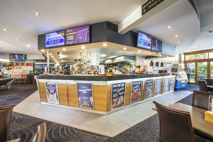 Imagen del bar/restaurante del Hotel Nightcap At High Flyer. Foto 7