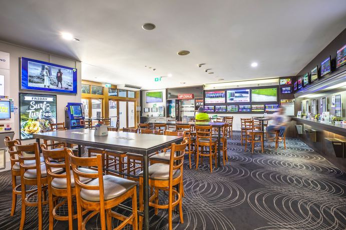 Imagen del bar/restaurante del Hotel Nightcap At High Flyer. Foto 8