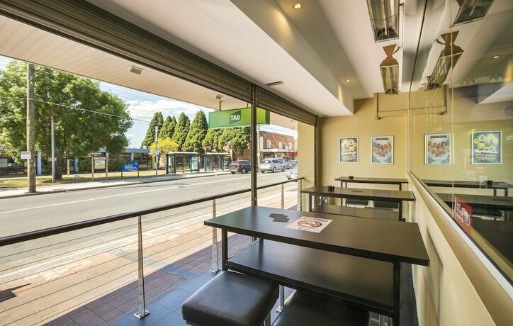 Imagen del bar/restaurante del Hotel Nightcap At Regents Park. Foto 21