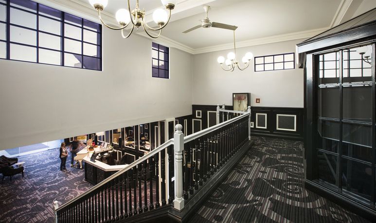 Imagen de los interiores del Hotel Nightcap At Skyways. Foto 12