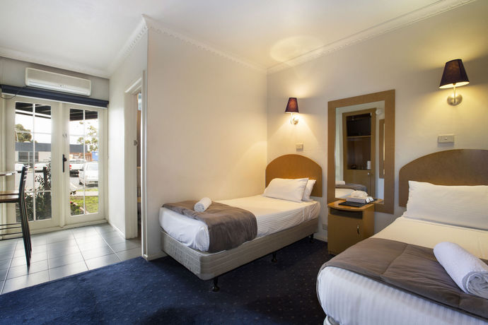 Imagen de los interiores del Hotel Nightcap At Skyways. Foto 14