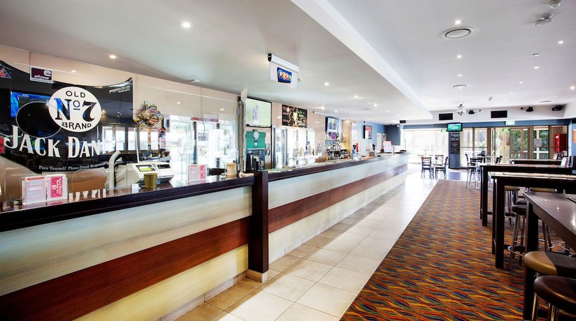 Imagen del bar/restaurante del Hotel Nightcap At Waterfront. Foto 4