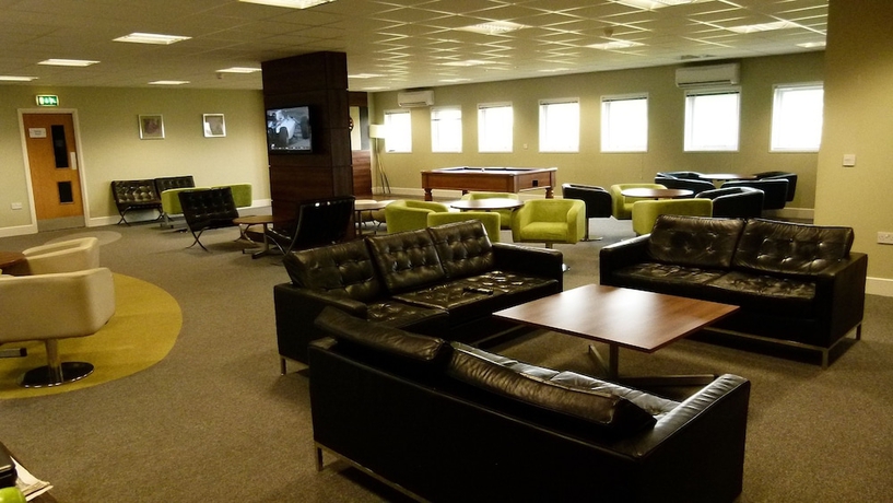 Imagen del bar/restaurante del Hotel Nightel. Foto 5