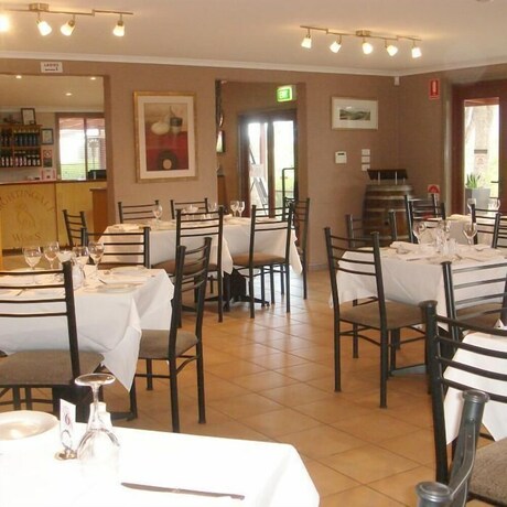 Imagen del bar/restaurante del Hotel Nightingale Luxury Villas. Foto 22