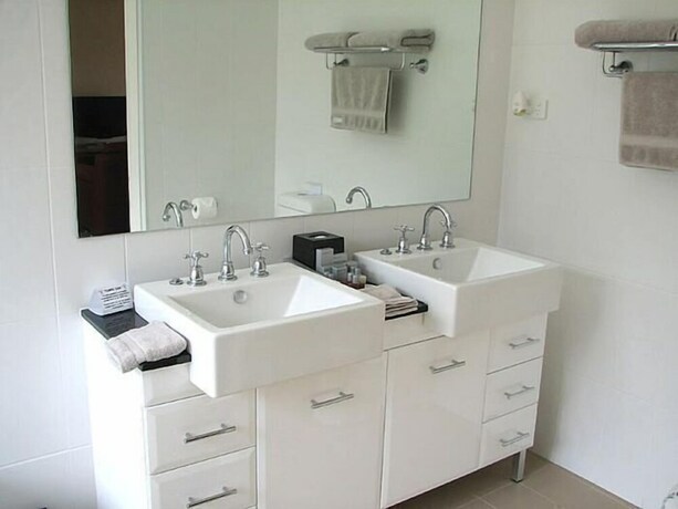Imagen de la habitación del Hotel Nightingale Luxury Villas. Foto 31