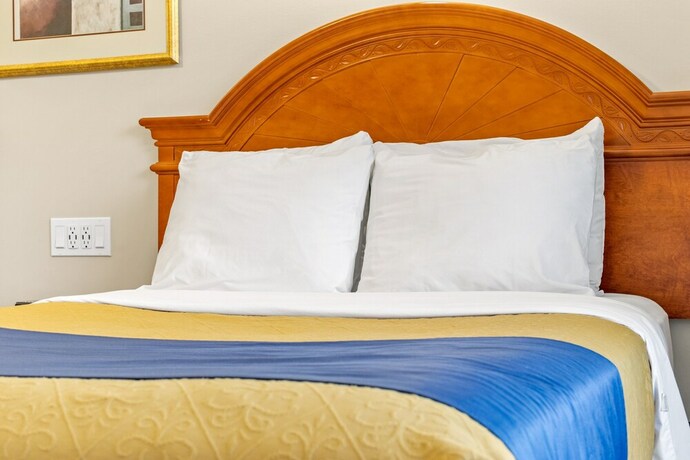 Imagen general del Hotel Nights Inn Owen Sound. Foto 6