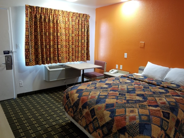 Imagen de la habitación del Hotel Nights Stay. Foto 3