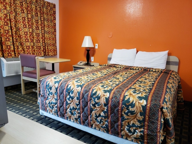 Imagen de la habitación del Hotel Nights Stay. Foto 10