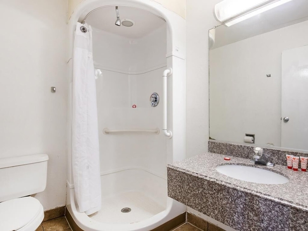 Imagen de la habitación del Hotel Nights Stay. Foto 13