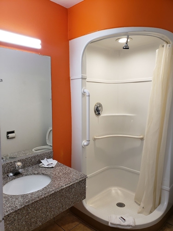 Imagen de la habitación del Hotel Nights Stay. Foto 15
